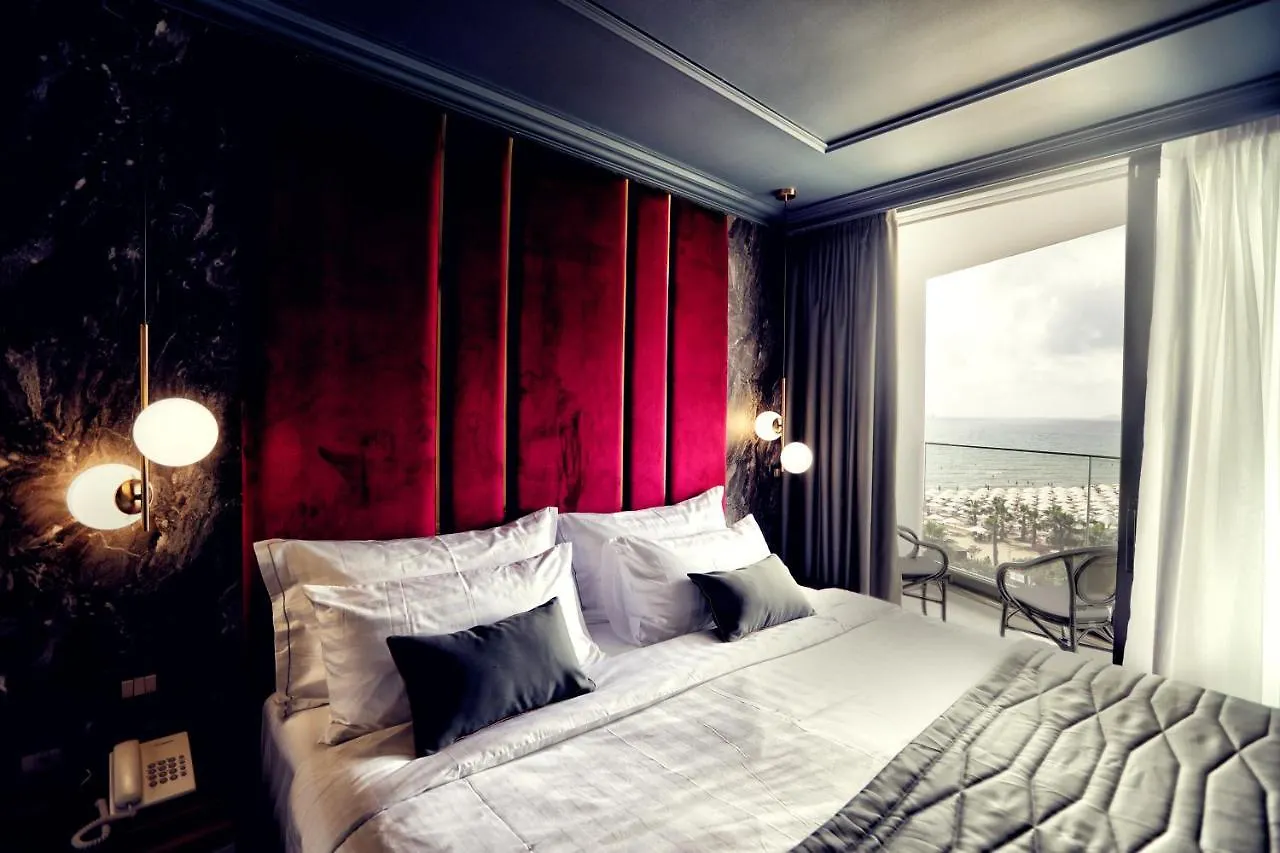 Hotel Luxury Premium Finese Golem
