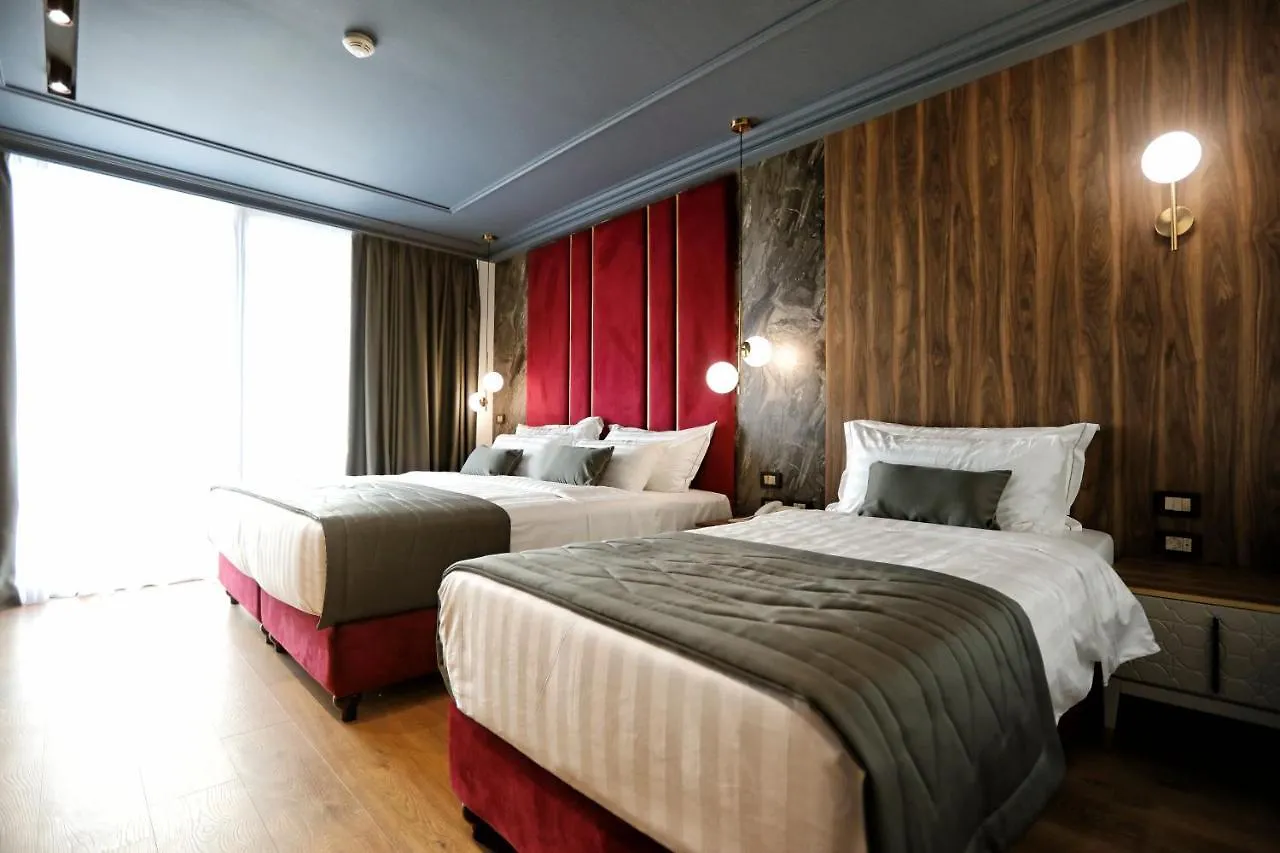 Hotel Luxury Premium Finese Golem