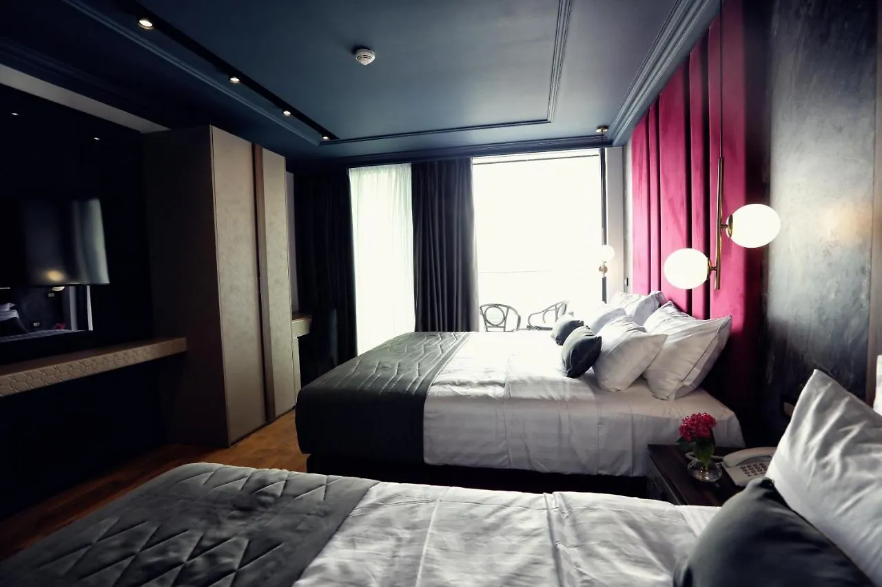 Hotel Luxury Premium Finese Golem