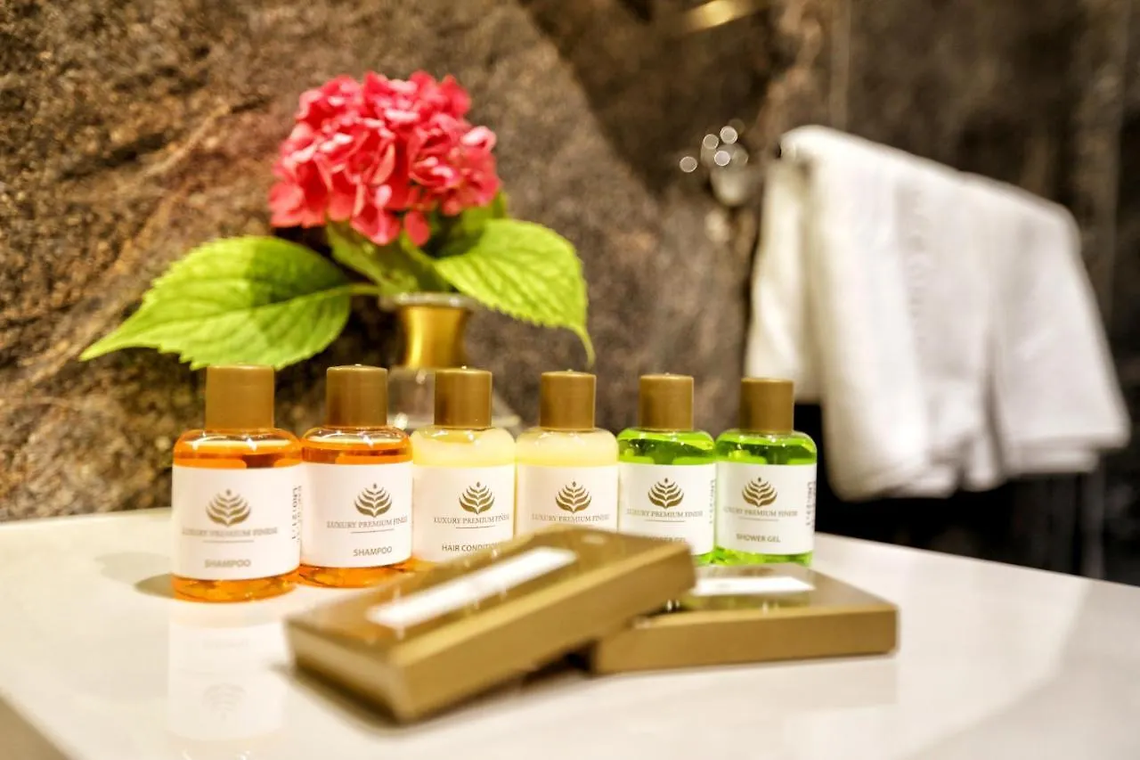 Hotel Luxury Premium Finese Golem