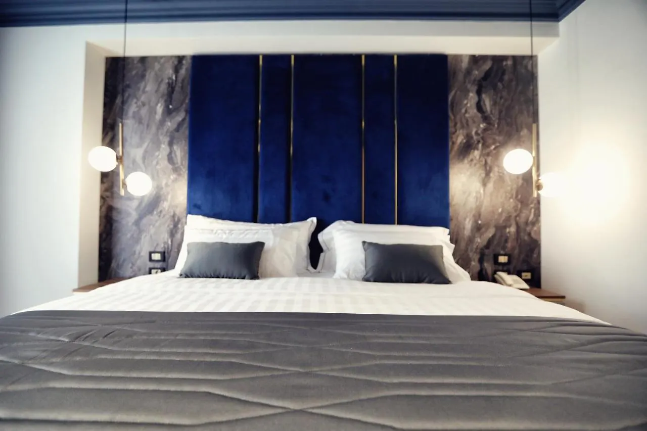 Hotel Luxury Premium Finese Golem