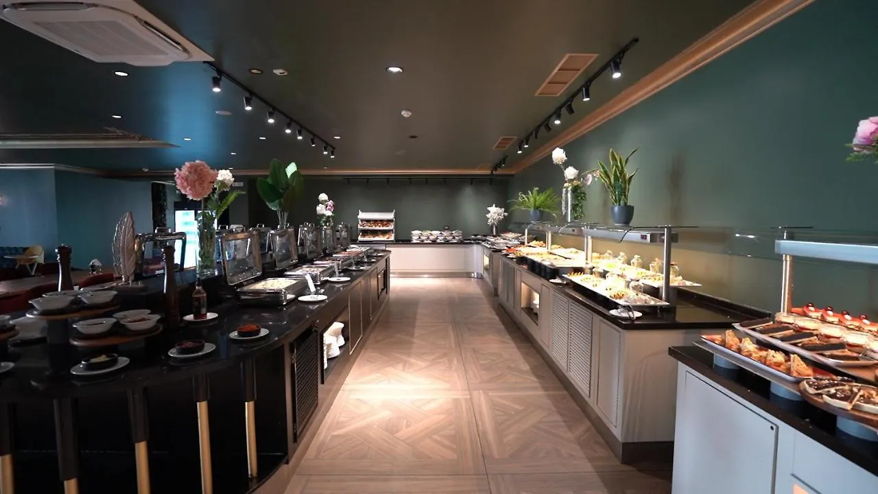 ホテル Luxury Premium Finese ゴーレム